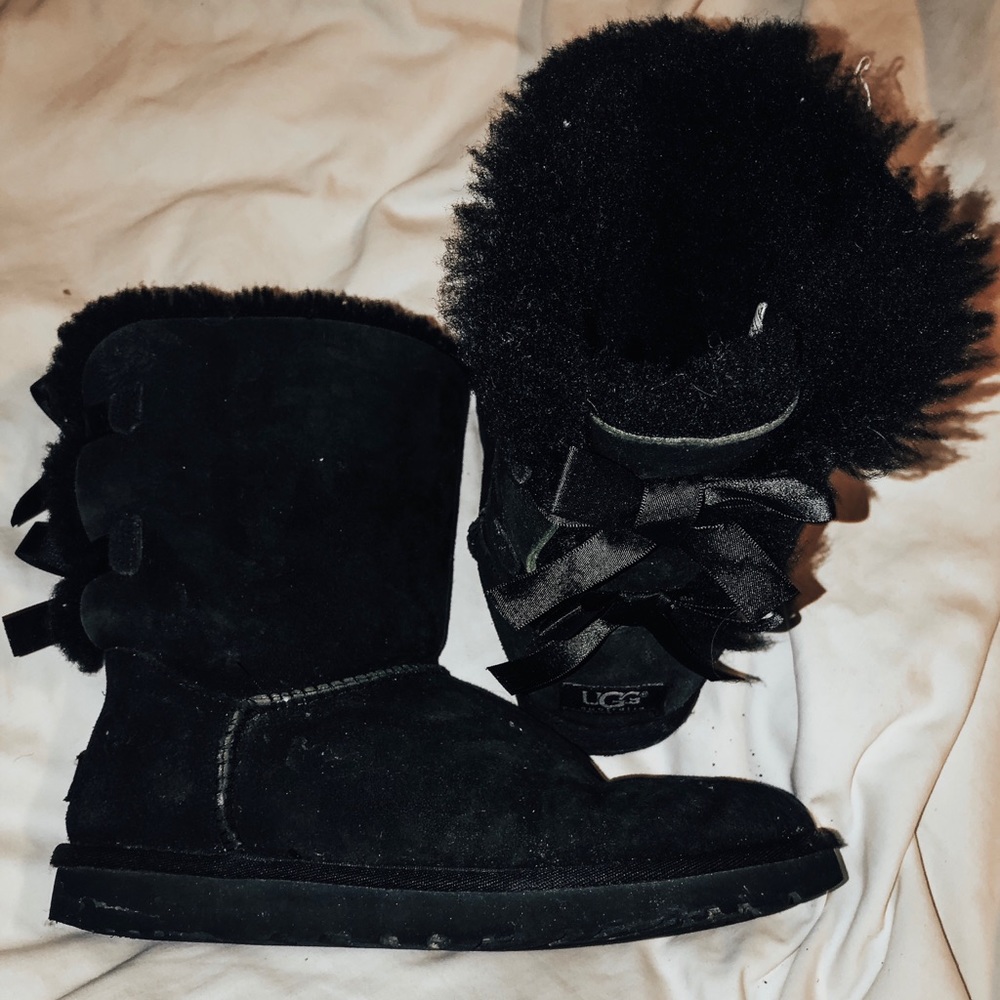 Black bow tie UGGS